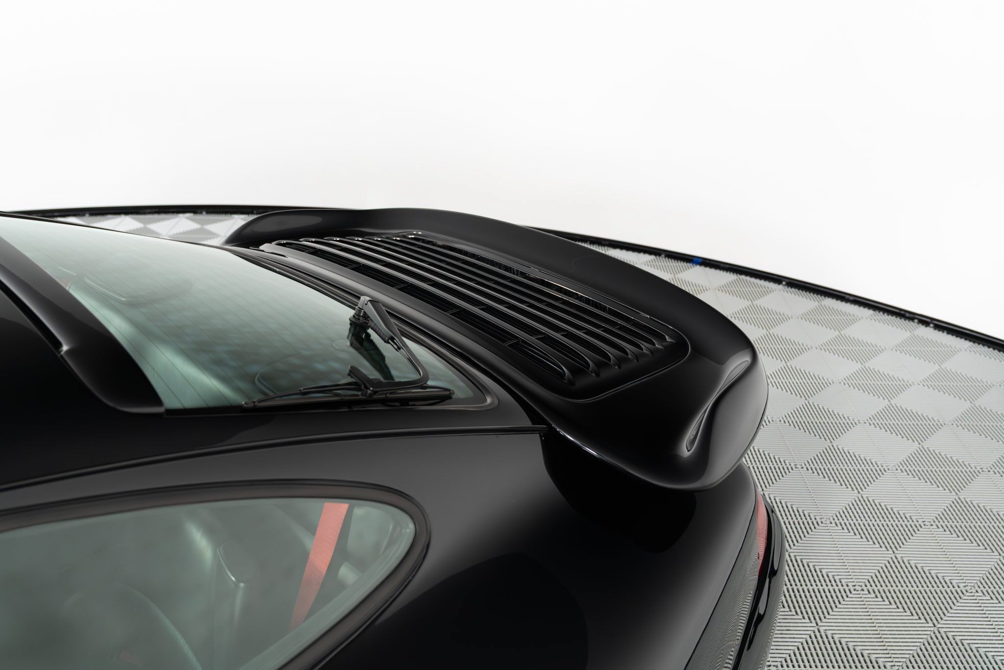 Used 1996 Porsche 911 Turbo RWD image 18