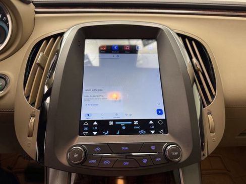 Used 2013 Buick LaCrosse Premium image 20