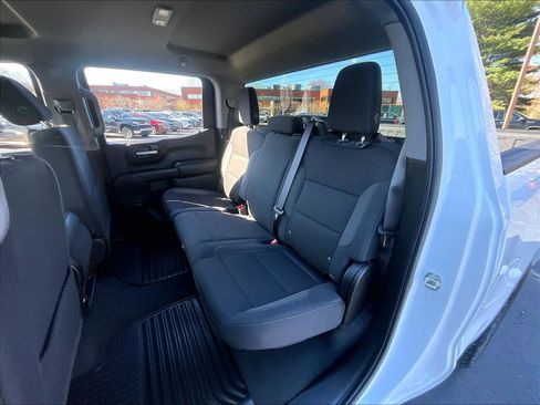 Used 2023 Chevrolet Silverado 1500 Custom image 14
