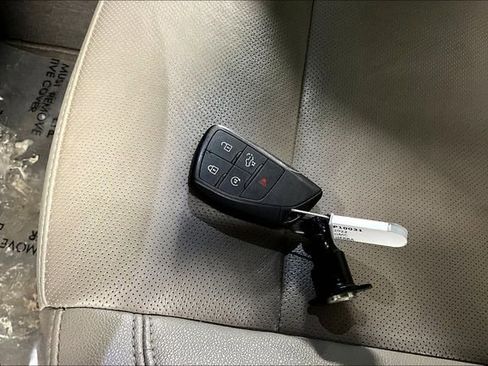 Used 2022 GMC Sierra 1500 SLT image 32