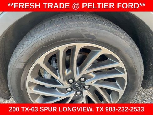 Used 2020 Lincoln Nautilus Reserve w/ Equipment Group 201A image 4