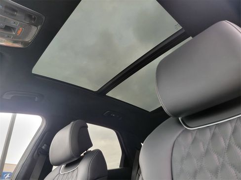 New 2025 Genesis GV70 3.5T Sport w/ Sport Advanced Package image 37