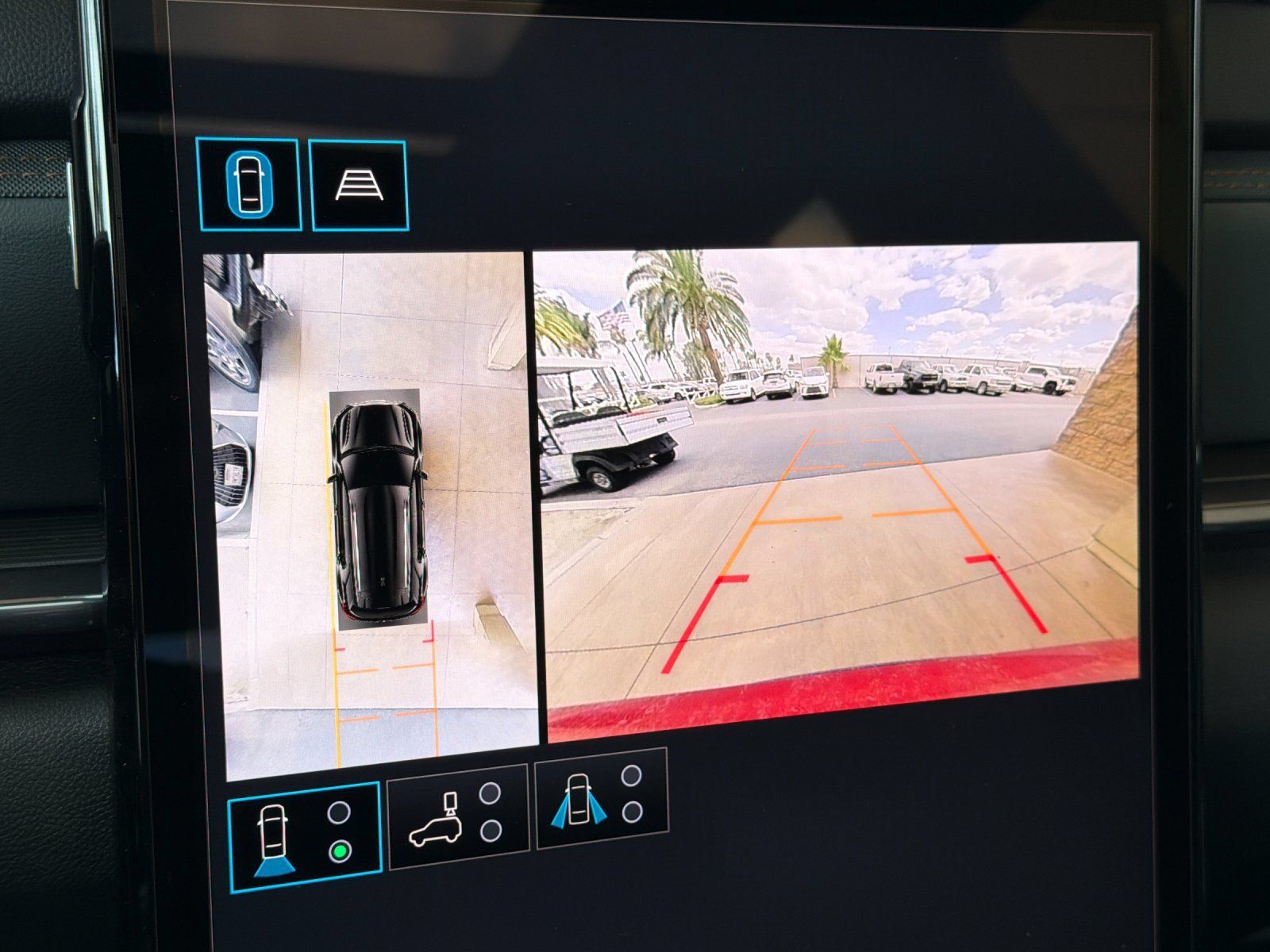 New 2026 GMC Terrain AT4 w/ Technology Package II AWD/4WD image 19
