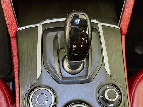 Used 2019 Alfa Romeo Stelvio w/ Nero Edizione RWD image 19