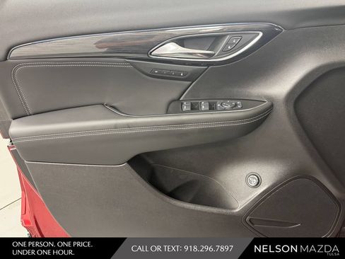 Used 2023 Buick Envision Essence w/ Sport Touring Package AWD/4WD image 17