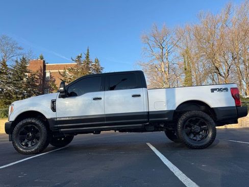 Used 2019 Ford F350 Platinum w/ Platinum Ultimate Package image 8
