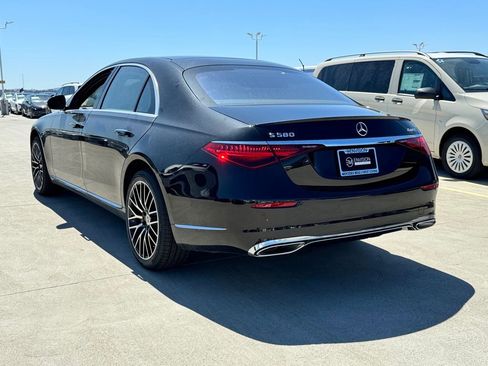 Used 2024 Mercedes-Benz S 580 4MATIC Sedan image 9
