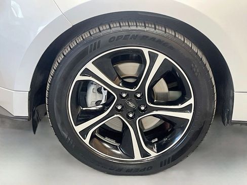 Used 2019 Ford Edge ST w/ Cold Weather Package AWD/4WD image 32