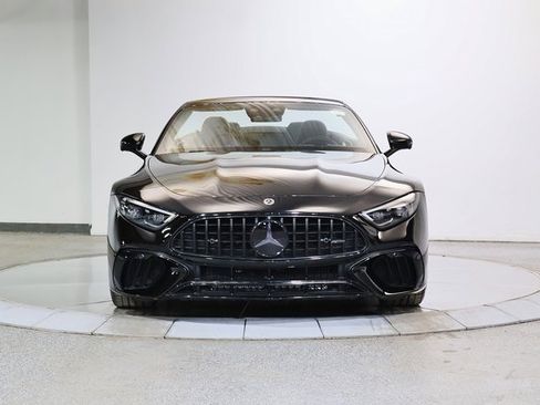 Used 2022 Mercedes-Benz SL 55 AMG 4MATIC w/ Driver Assistance Package image 11