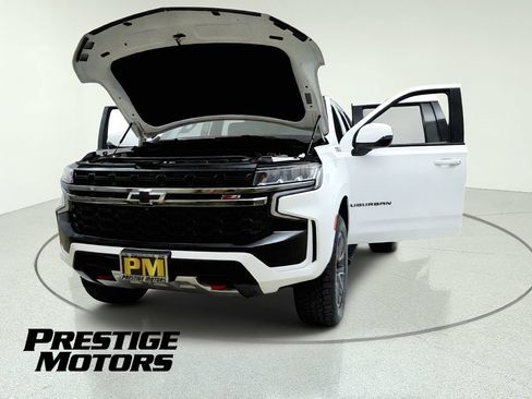 Used 2022 Chevrolet Suburban Z71 w/ Luxury Package AWD/4WD image 12