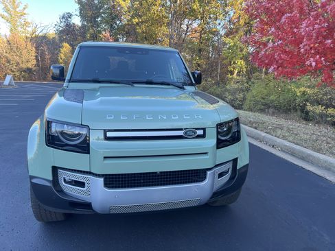 Used 2023 Land Rover Defender 110 75th Limited Edition image 8