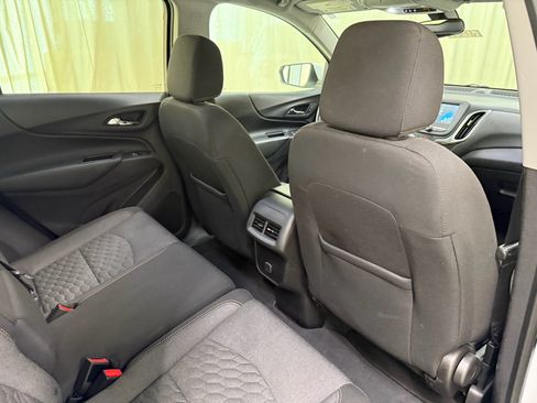 Used 2018 Chevrolet Equinox LT FWD image 22