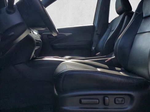 Used 2023 Honda Passport TrailSport image 9