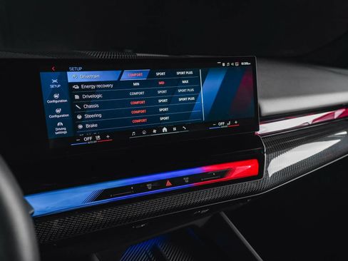 Used 2026 BMW M5 w/ Carbon Package image 74