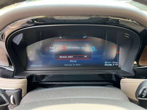 Used 2024 Lincoln Corsair Grand Touring w/ Equipment Group 301A AWD/4WD image 36