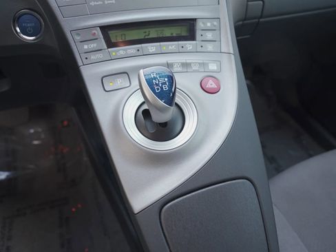 Used 2015 Toyota Prius Three image 12