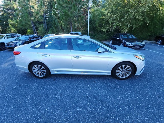 Used 2016 Hyundai Sonata Sport w/ Option Group 1V FWD image 18