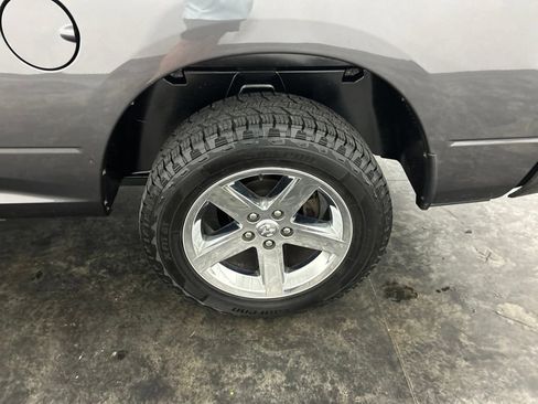 Used 2017 RAM 1500 Express AWD/4WD image 8