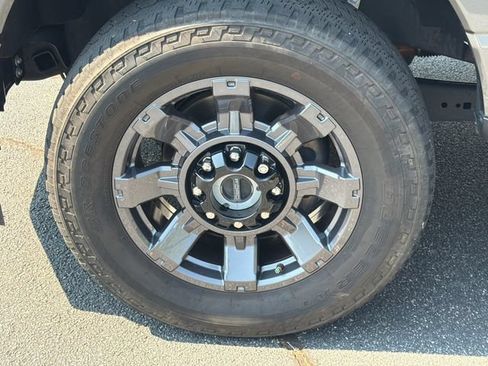 Used 2024 Ford F250 Lariat w/ Lariat Ultimate Package AWD/4WD image 13
