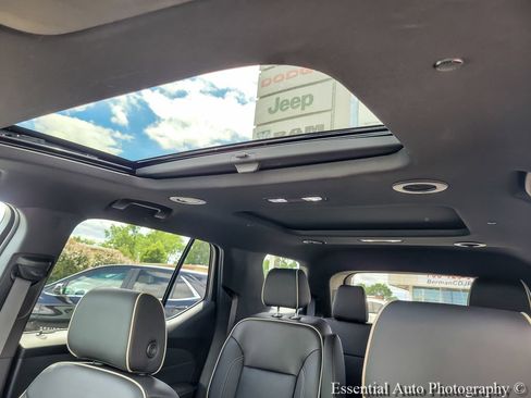 Used 2023 Chevrolet Traverse Premier w/ LPO, Floor Liner Package AWD/4WD image 10