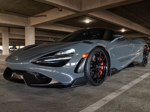 Used 2021 McLaren 765LT RWD image 11