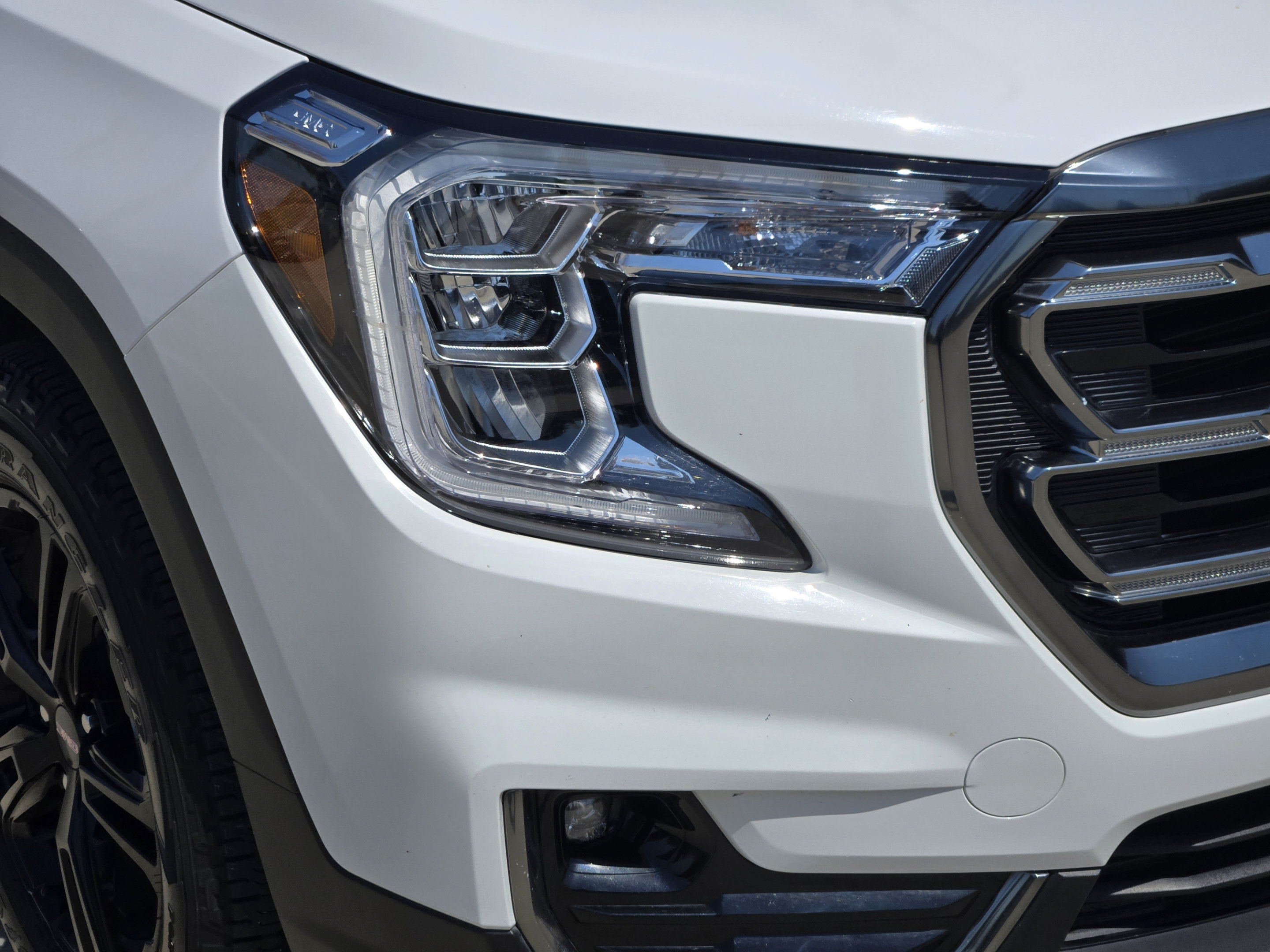 Used 2023 GMC Terrain AT4 AWD/4WD image 34