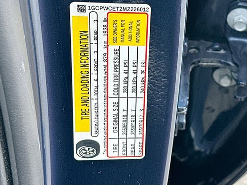 Used 2021 Chevrolet Silverado 1500 LT image 30