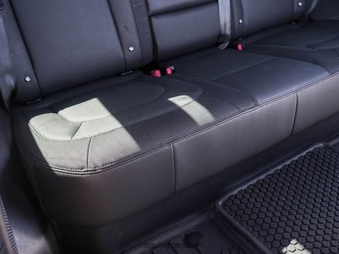 Used 2023 Land Rover Defender 90 X-Dynamic SE image 61