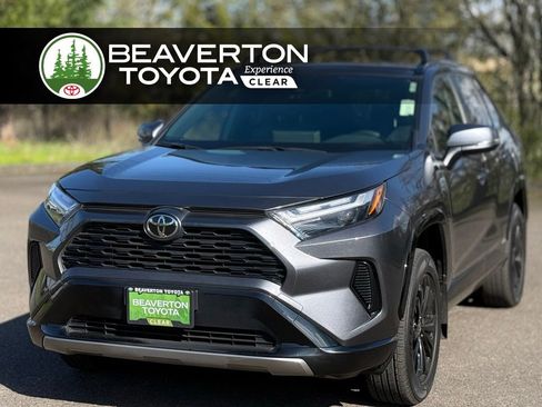 Used 2025 Toyota RAV4 SE w/ Convenience Package image 1