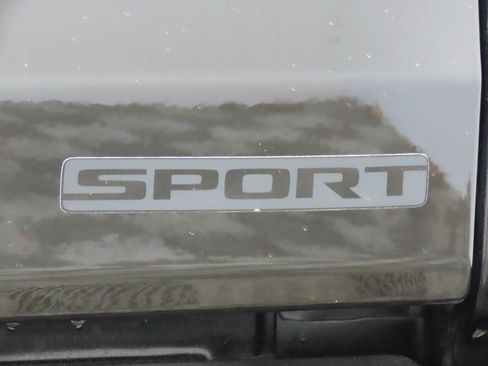 Used 2021 Jeep Gladiator Sport AWD/4WD image 7
