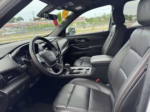 Used 2023 Chevrolet Traverse RS AWD/4WD image 12