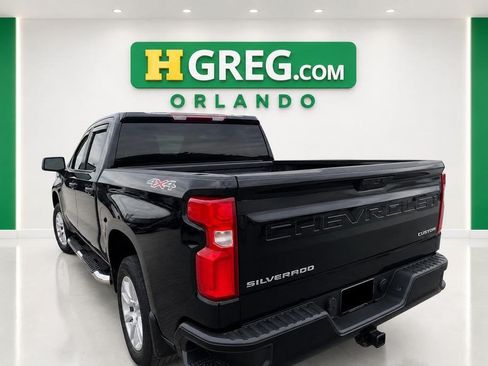 Used 2020 Chevrolet Silverado 1500 Custom w/ Custom Value Package AWD/4WD image 6