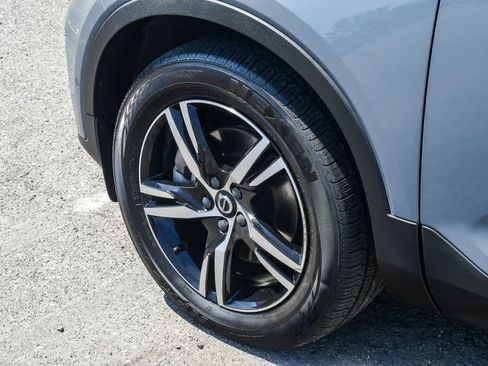 Used 2023 Volvo XC40 B5 Plus AWD/4WD image 10