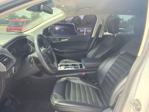 Used 2022 Ford Edge SEL AWD/4WD image 8