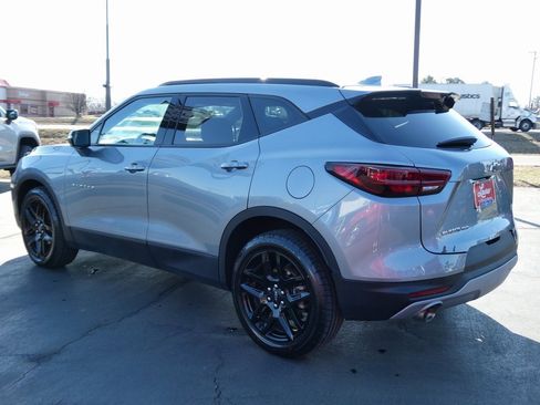 Used 2023 Chevrolet Blazer LT image 6