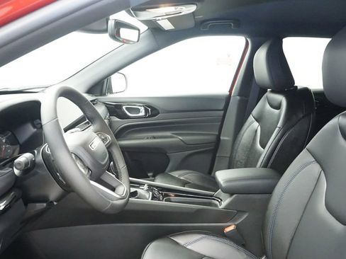 New 2026 Jeep Compass Limited image 31