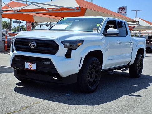 Certified 2025 Toyota Tacoma SR5 RWD image 3
