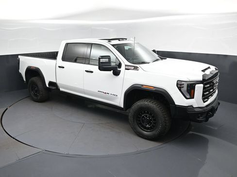 Used 2024 GMC Sierra 2500 AT4X w/ AT4X AEV Edition AWD/4WD image 38