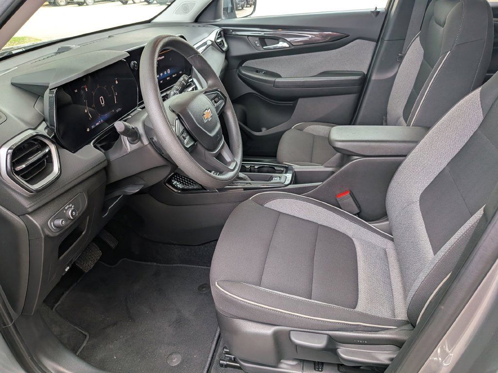 Used 2026 Chevrolet TrailBlazer LT AWD/4WD image 14