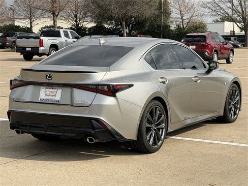 Used 2022 Lexus IS 350 F Sport image 4