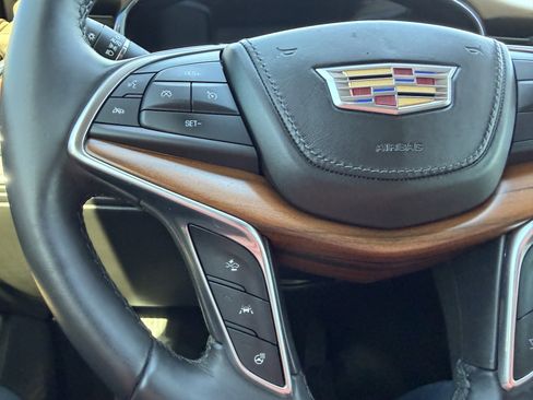 Used 2018 Cadillac XT5 Platinum w/ Driver Assist Package image 26