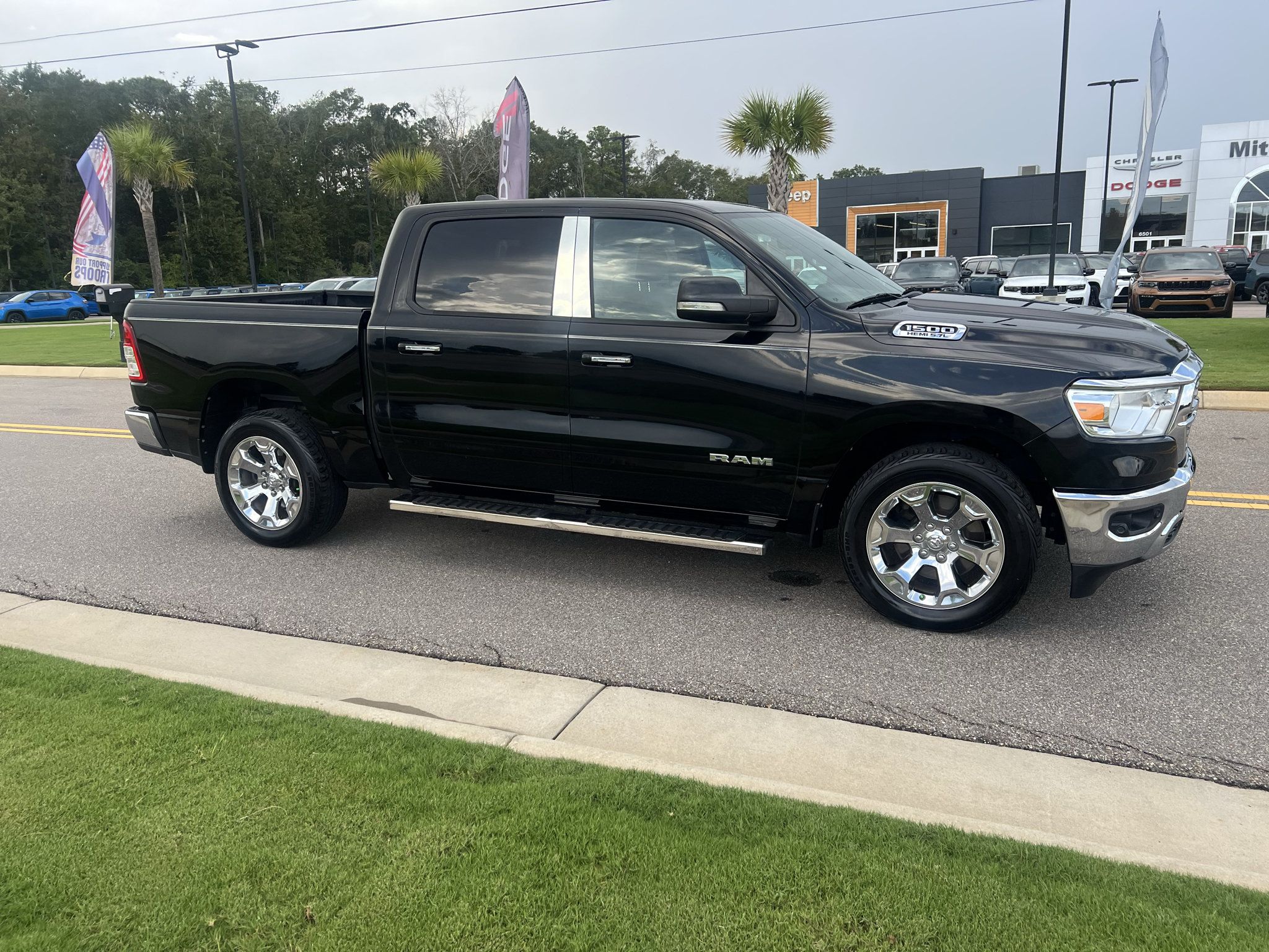 Used 2019 RAM 1500 Big Horn RWD image 3