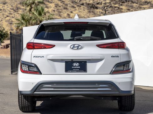 Used 2023 Hyundai Kona Limited w/ Cargo Package FWD image 11
