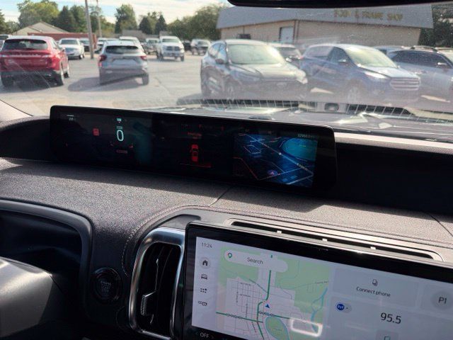 Used 2025 Ford Expedition Platinum w/ Stealth Performance Package AWD/4WD image 27