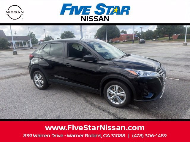 Used 2024 Nissan Kicks S FWD image 2