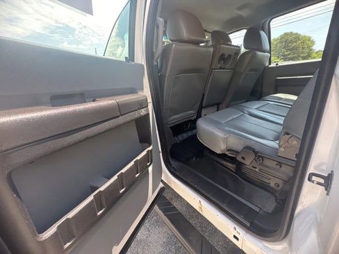 Used 2016 Ford F550 2WD Crew Cab Super Duty image 14
