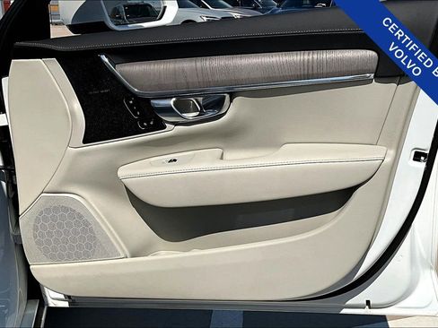 Certified 2024 Volvo S90 T8 Ultimate w/ Lounge Package image 25