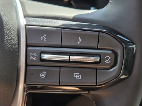 New 2026 Chevrolet Colorado ZR2 w/ Technology Package AWD/4WD image 17