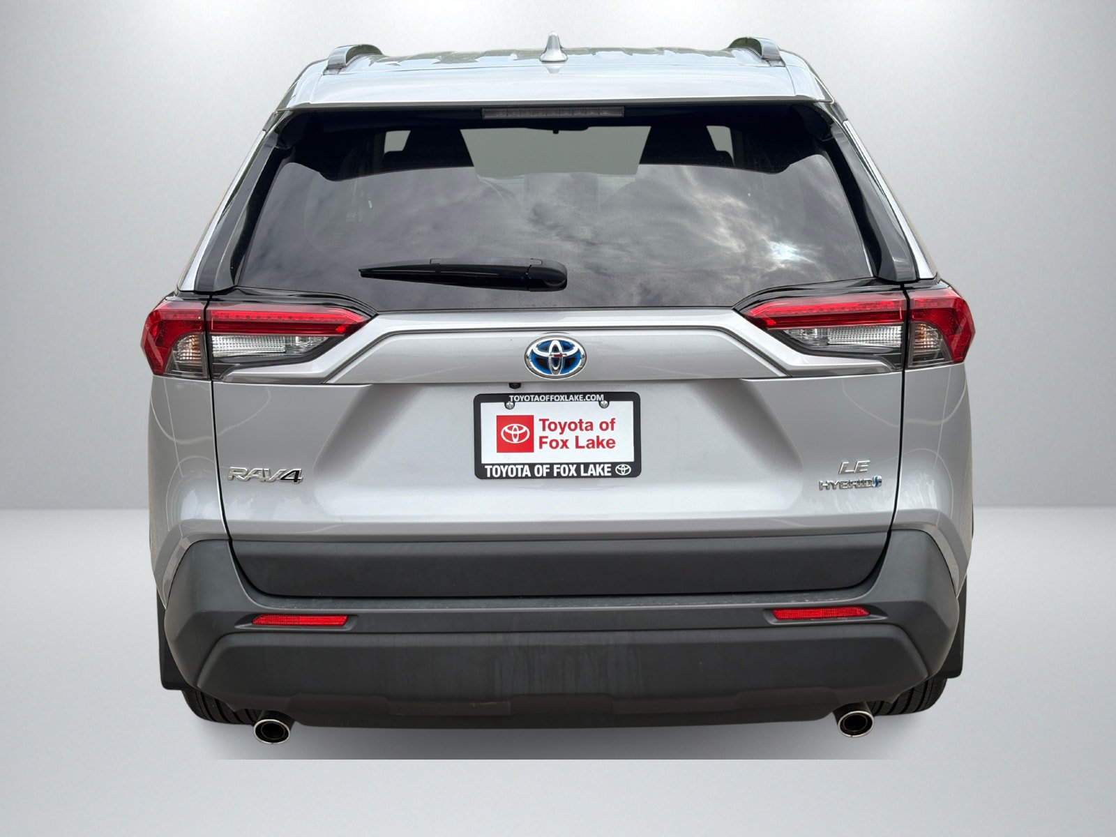 Used 2024 Toyota RAV4 LE AWD/4WD image 4