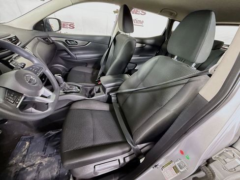 Certified 2020 Nissan Rogue Sport S image 24